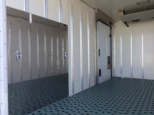 いすゞエルフ冷凍車（冷蔵車）小型（2t・3t）[写真07]