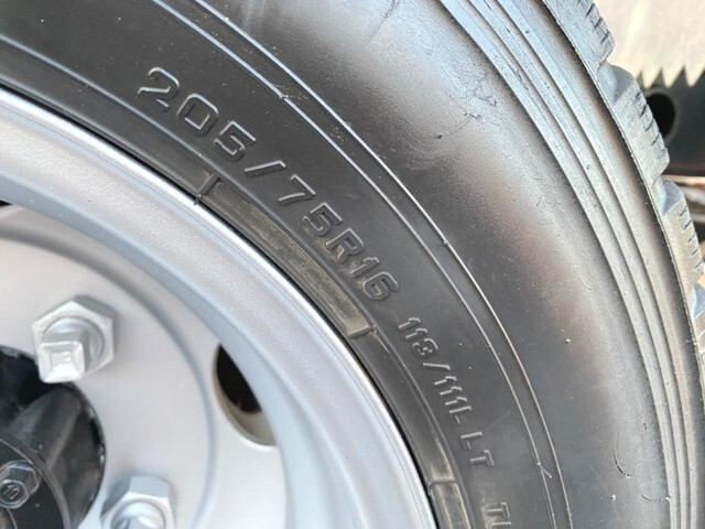 三菱ふそうキャンターダンプ小型（2t・3t）[写真10]