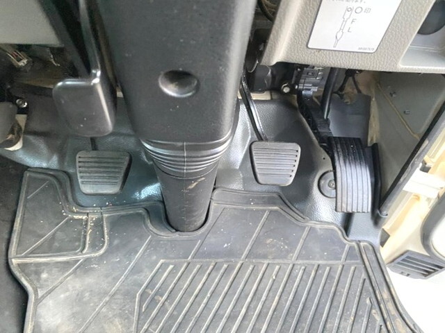 三菱ふそうキャンターダンプ小型（2t・3t）[写真27]