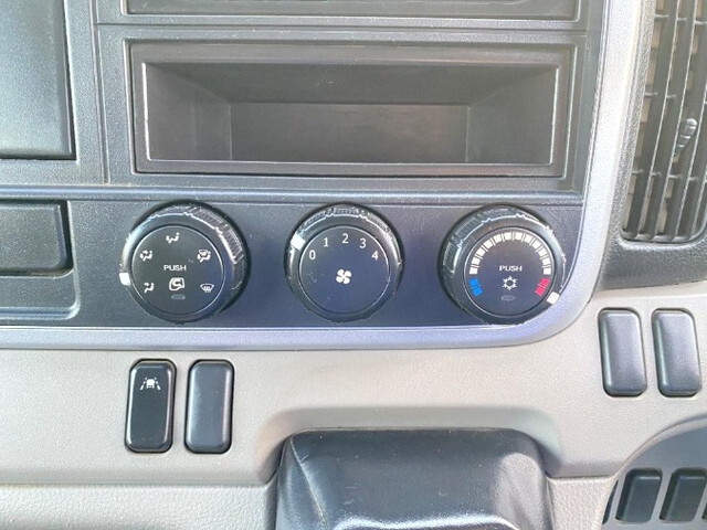 三菱ふそうキャンターダンプ小型（2t・3t）[写真29]