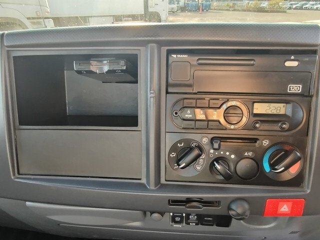 いすゞエルフアルミブロック小型（2t・3t）[写真24]