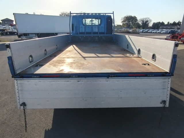 いすゞエルフアルミブロック小型（2t・3t）[写真06]