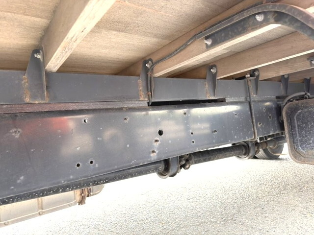 日野レンジャー平ボディ中型（4t）[写真10]