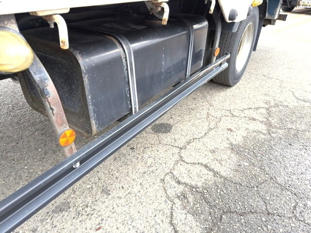 日野レンジャー平ボディ中型（4t）[写真15]