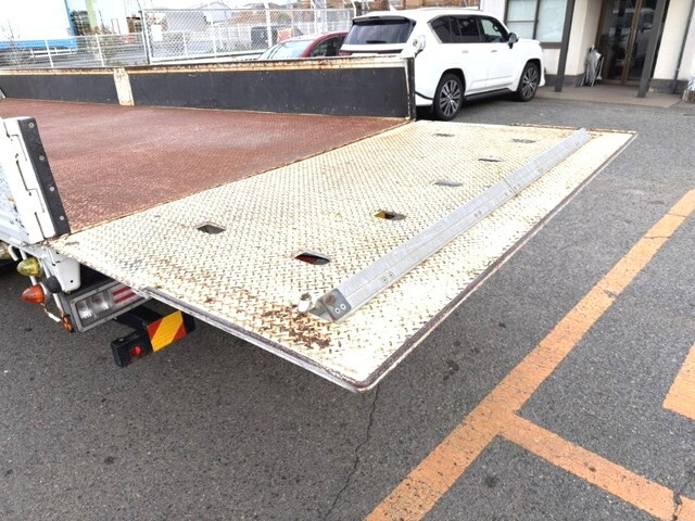 日野レンジャー平ボディ中型（4t）[写真05]