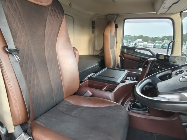 日野プロフィア冷凍車（冷蔵車）大型（10t）[写真23]