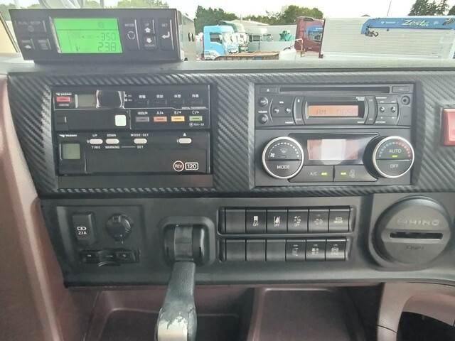 日野プロフィア冷凍車（冷蔵車）大型（10t）[写真28]