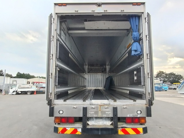 日野プロフィア冷凍車（冷蔵車）大型（10t）[写真06]