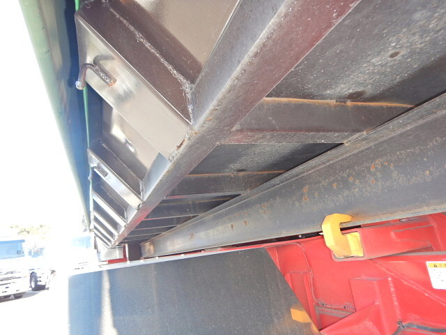 三菱ふそうスーパーグレートコンテナ専用車大型（10t）[写真12]