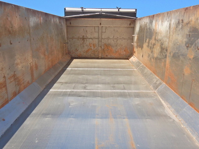 三菱ふそうスーパーグレートコンテナ専用車大型（10t）[写真34]