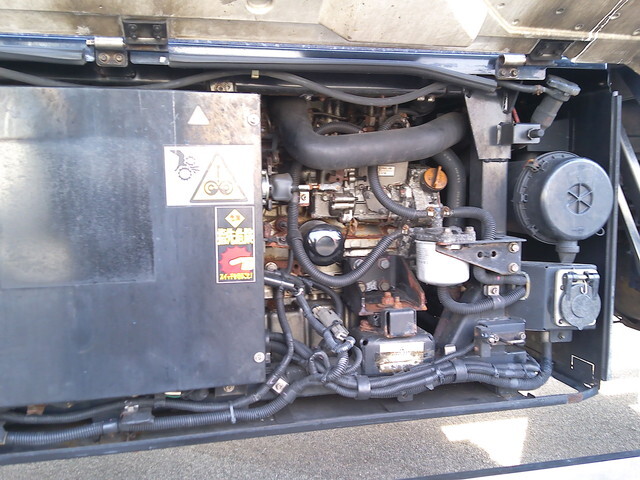 日野プロフィア冷蔵冷凍ウイング大型（10t）[写真15]