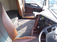 日野プロフィア冷蔵冷凍ウイング大型（10t）[写真24]