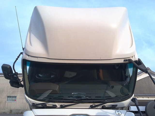 日野プロフィア冷蔵冷凍ウイング大型（10t）[写真33]