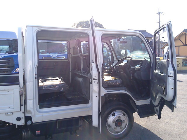 いすゞエルフダブルキャブ（Wキャブ）小型（2t・3t）[写真17]