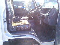 いすゞエルフダブルキャブ（Wキャブ）小型（2t・3t）[写真23]