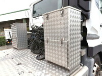 UDトラックスクオントレーラーヘッド（トラクターヘッド）大型（10t）[写真14]