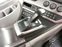 UDトラックスクオントレーラーヘッド（トラクターヘッド）大型（10t）[写真20]