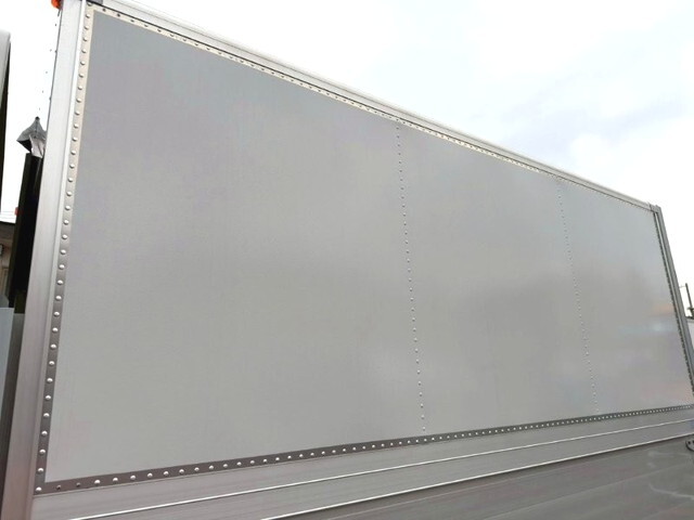 いすゞエルフアルミウイング小型（2t・3t）[写真17]