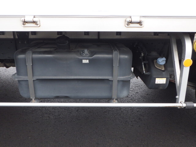 三菱ふそうファイターアルミウイング中型（4t）[写真10]