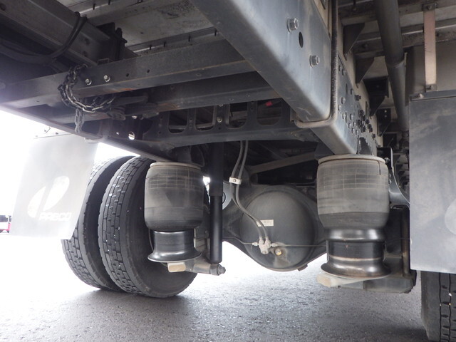 三菱ふそうファイターアルミウイング中型（4t）[写真13]