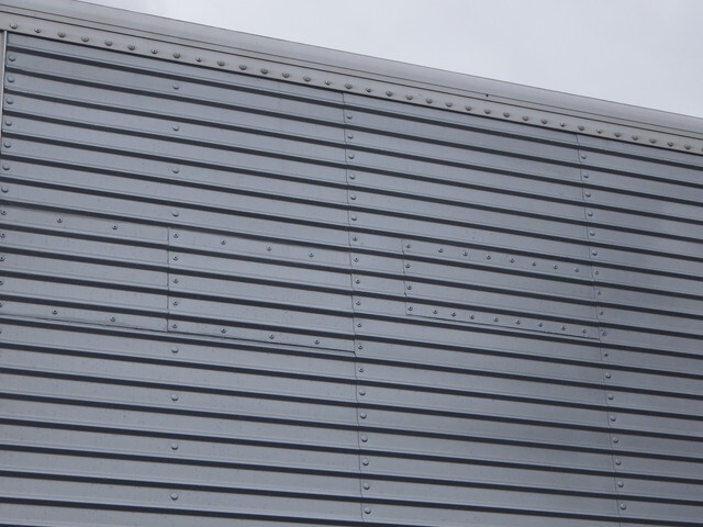 三菱ふそうファイターアルミウイング中型（4t）[写真19]