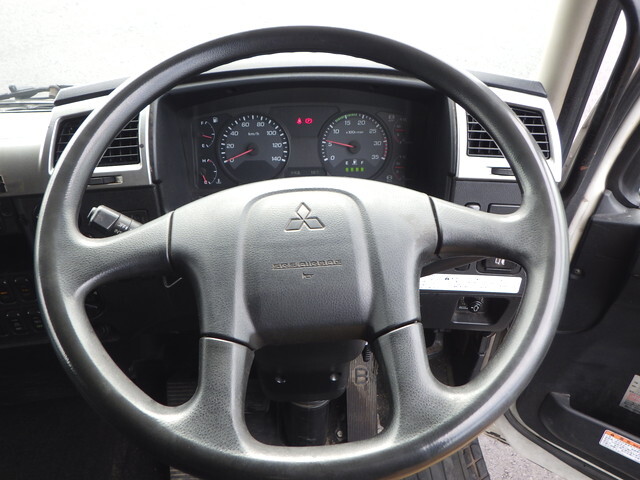 三菱ふそうファイターアルミウイング中型（4t）[写真32]