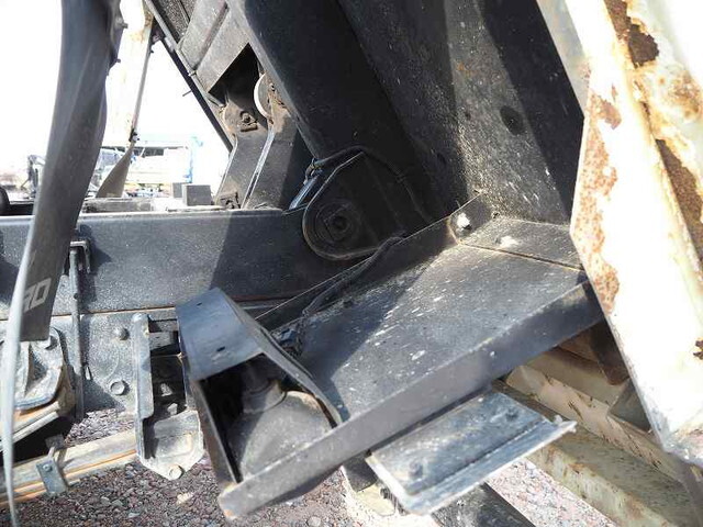 いすゞフォワードダンプ中型（4t）[写真23]