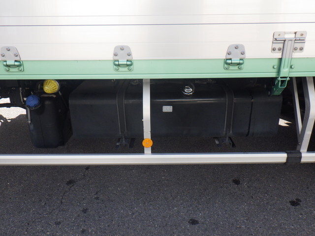 いすゞフォワードアルミウイング中型（4t）[写真19]