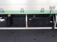 いすゞフォワードアルミウイング中型（4t）[写真20]