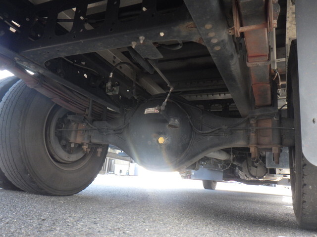 いすゞフォワードアルミウイング中型（4t）[写真23]