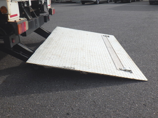 日野デュトロ平ボディ小型（2t・3t）[写真10]