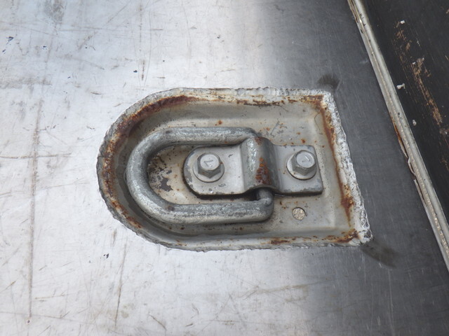 日野デュトロ平ボディ小型（2t・3t）[写真13]