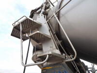 いすゞギガミキサー車（コンクリートミキサー）大型（10t）[写真15]