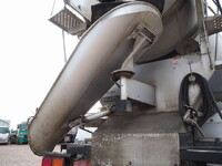 いすゞギガミキサー車（コンクリートミキサー）大型（10t）[写真19]