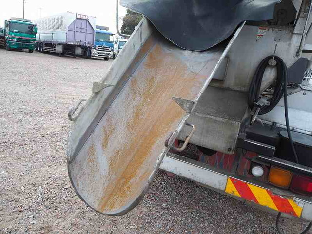 いすゞギガミキサー車（コンクリートミキサー）大型（10t）[写真19]