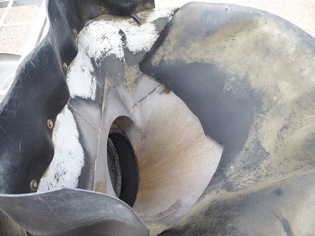 いすゞギガミキサー車（コンクリートミキサー）大型（10t）[写真23]