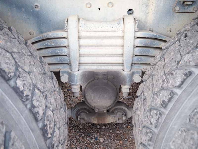 いすゞギガミキサー車（コンクリートミキサー）大型（10t）[写真24]