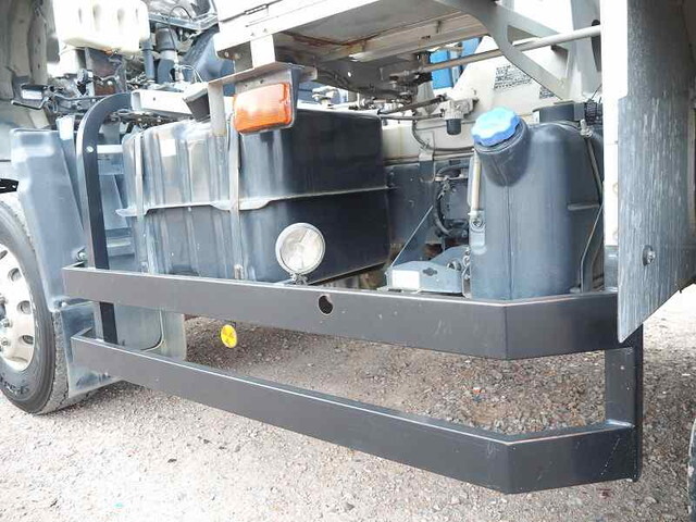 いすゞギガミキサー車（コンクリートミキサー）大型（10t）[写真25]