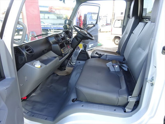 日野デュトロパッカー車（塵芥車）小型（2t・3t）[写真23]