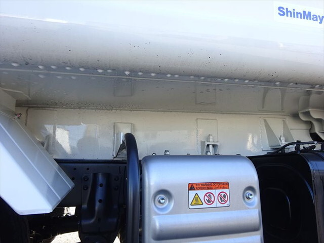 日野デュトロパッカー車（塵芥車）小型（2t・3t）[写真05]