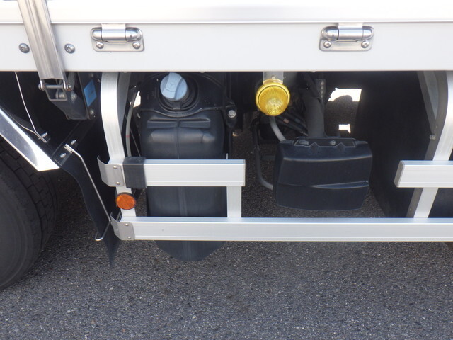 三菱ふそうスーパーグレートアルミウイング大型（10t）[写真11]