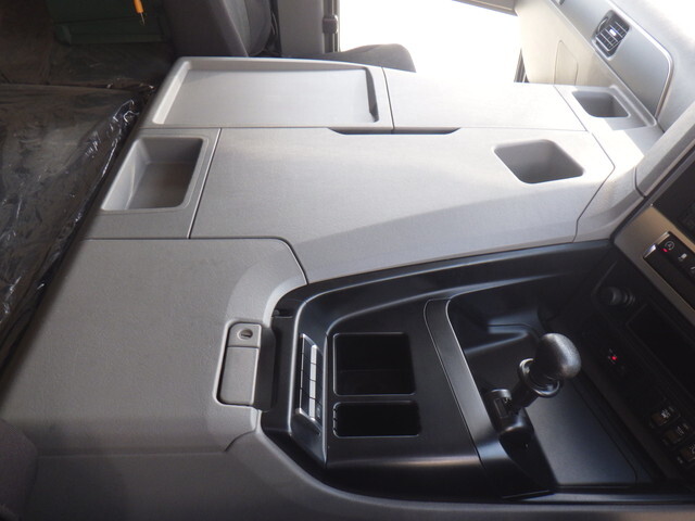 三菱ふそうスーパーグレートアルミウイング大型（10t）[写真35]