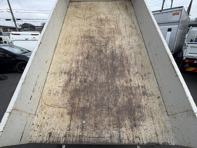 いすゞエルフダンプ小型（2t・3t）[写真08]