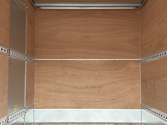 三菱ふそうキャンターアルミバン小型（2t・3t）[写真16]