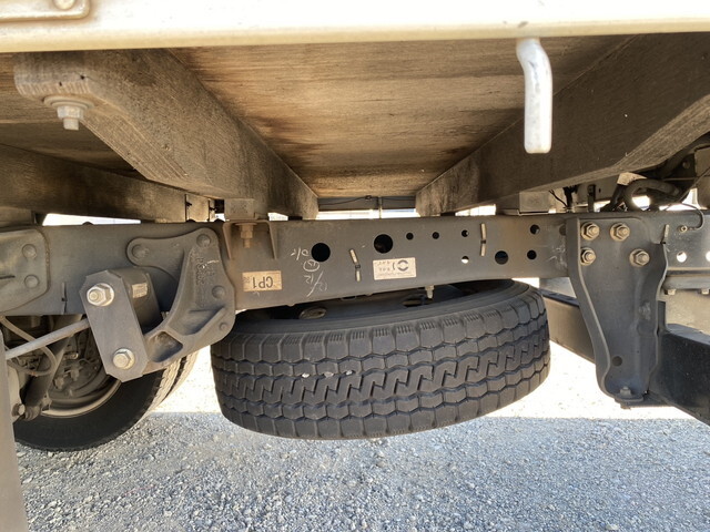 いすゞエルフ平ボディ小型（2t・3t）[写真11]