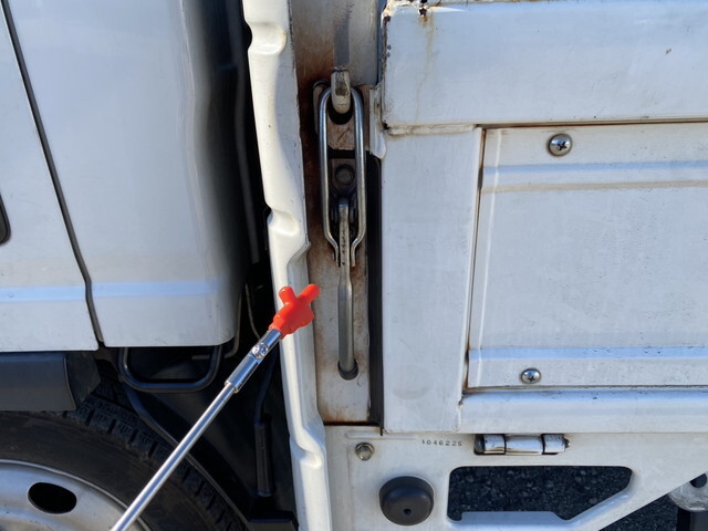 いすゞエルフ平ボディ小型（2t・3t）[写真29]