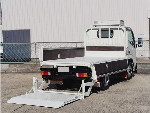 トヨタダイナ平ボディ小型（2t・3t）[写真04]