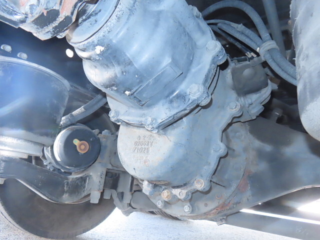 いすゞギガアルミウイング大型（10t）[写真10]