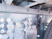 いすゞギガアルミウイング大型（10t）[写真13]