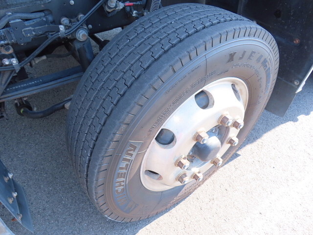 いすゞギガアルミウイング大型（10t）[写真16]